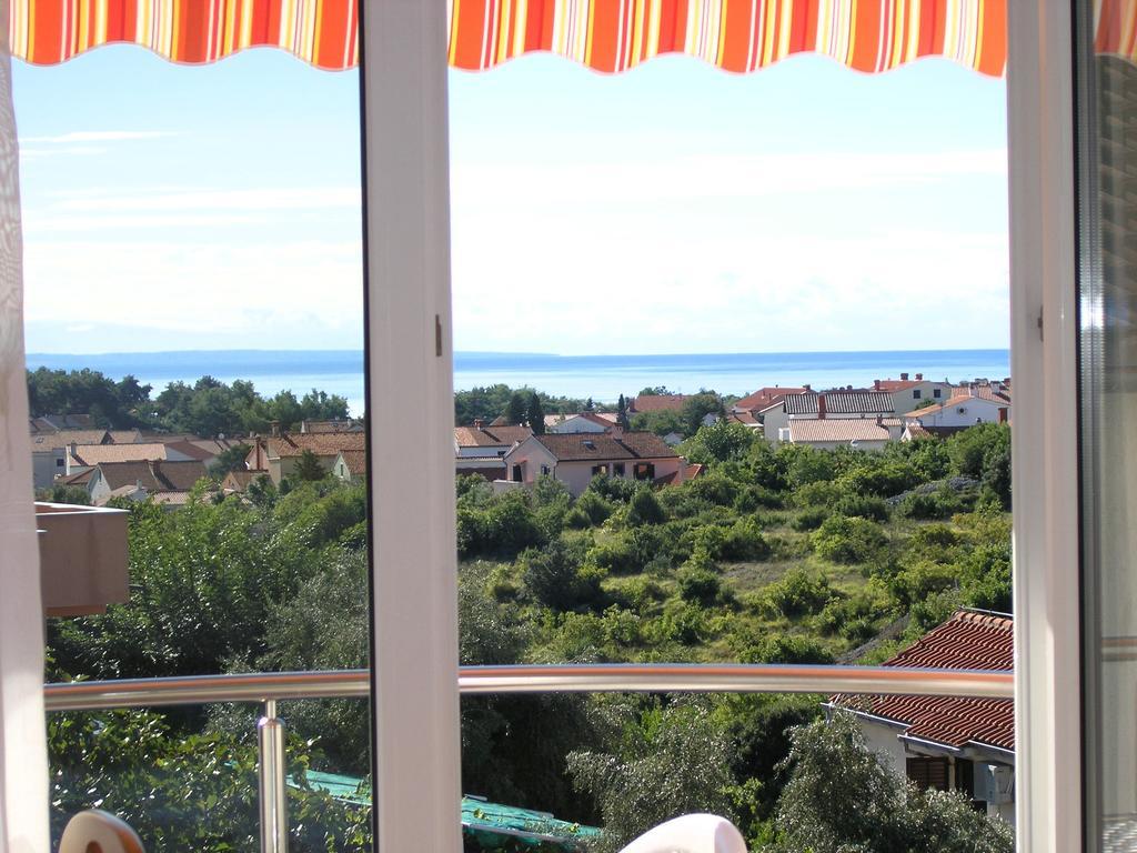 Apartments Kristina Krk Town Exterior foto